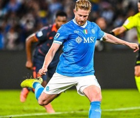 意甲领头羊易主！德布劳内点射+伤退，那不勒斯3-1国米争议声中登顶