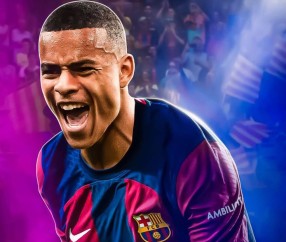 24岁的青木成为法国传奇射手让-皮埃尔·帕潘之后第一位在法甲联赛中打入四球的马赛球员