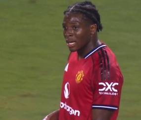 阿莫林钦点曼联首签可成新门德斯,让他学大巴黎铁闸!球迷却对其不满